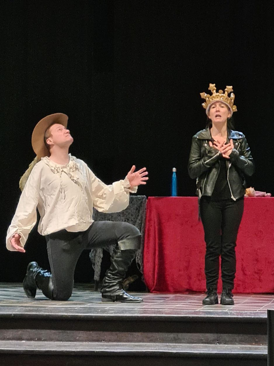 Un peu de théâtre !